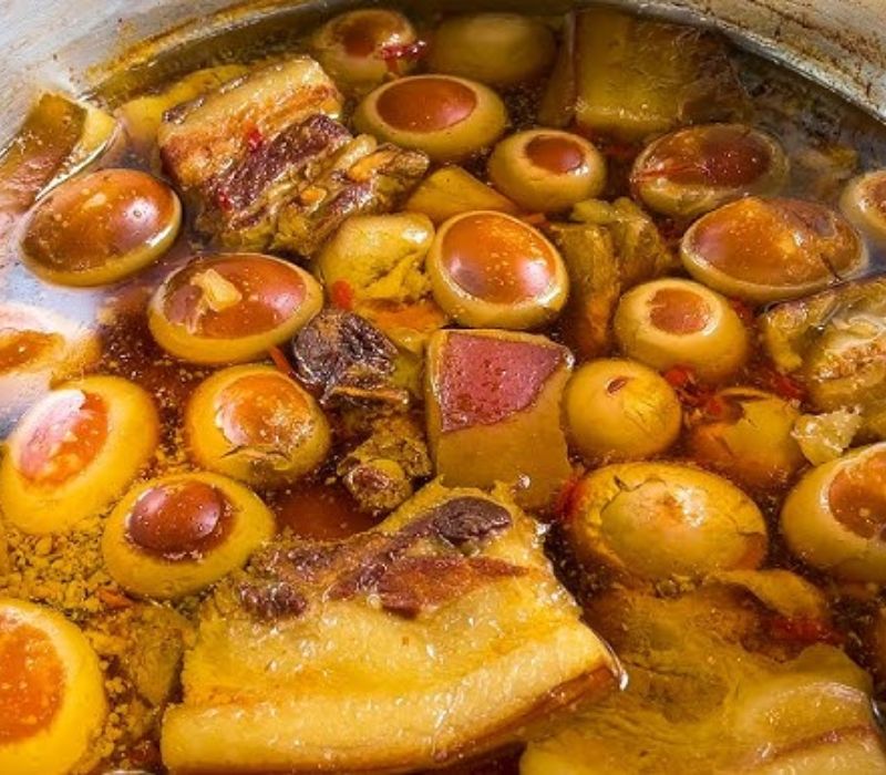 Thịt Kho Hột Vịt