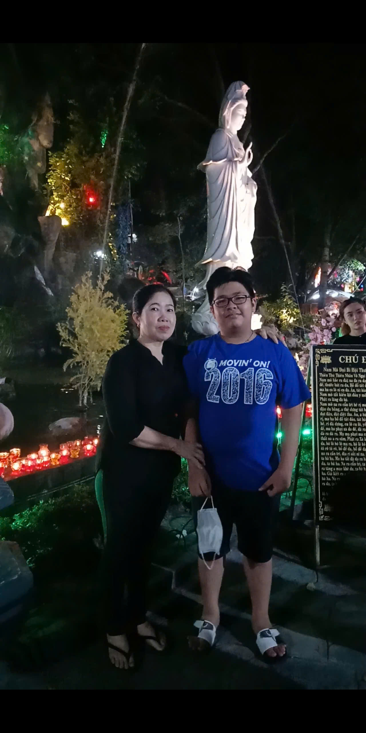 Đi chùa lễ Phật